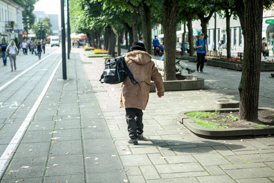 Kam rūpi senolis ant Laisvės alėjos suolelio? 