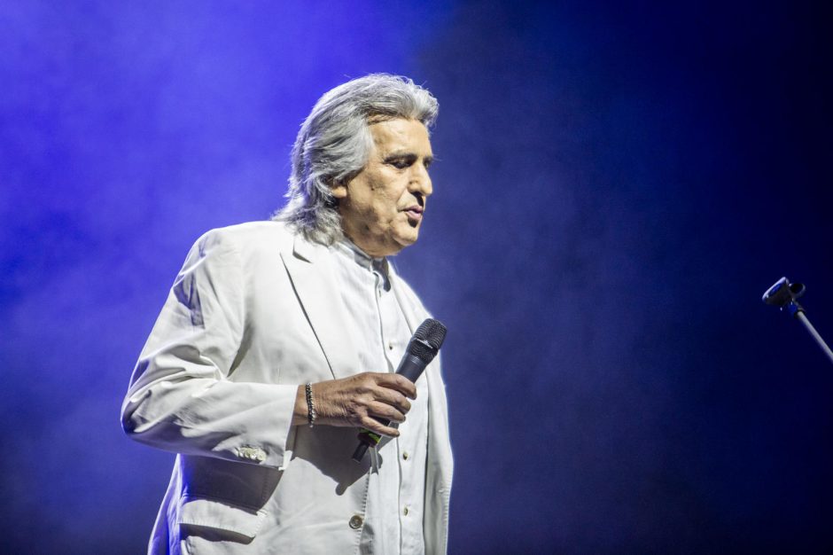 Italų legenda T. Cutugno Kaune užtraukė „Tris milijonus“