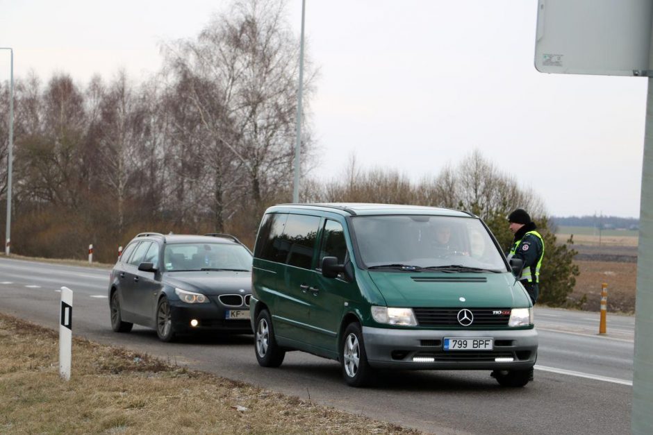 Muitinės ir policijos pareigūnai surengė bendrą reidą