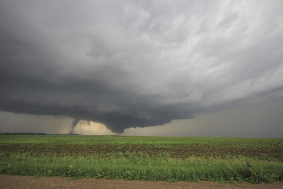 Nebraskoje siaučiant tornadams žuvo vienas vaikas, 19 žmonių sužeisti