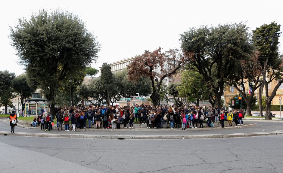 Vidurio Italiją supurtė trys stiprūs požeminiai smūgiai (atnaujinta)