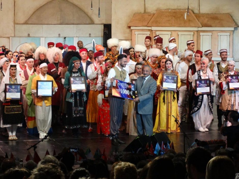 Tarptautiniame tautinių šokių konkurse „Lietuvai“ – garbės svečio apdovanojimas