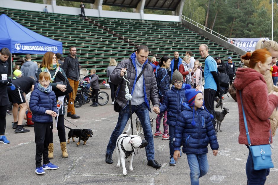 Klaipėdiečiai su augintiniais bėgo per liūtį