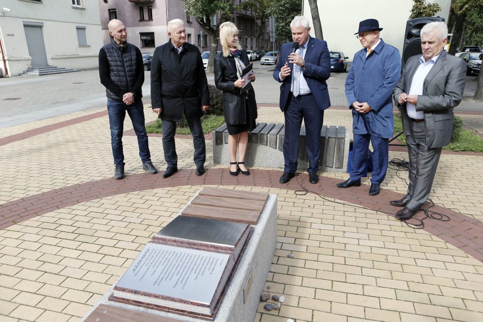 M. Mažvydo alėjoje – ypatinga knyga