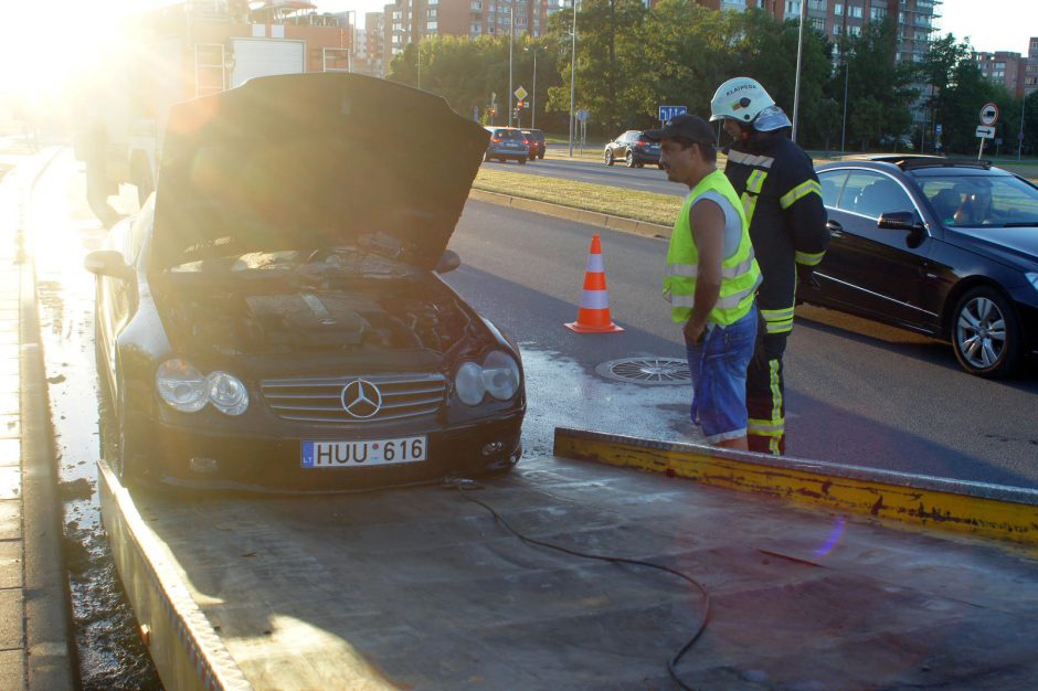 Važiavo apsipirkti – vos nesudegė