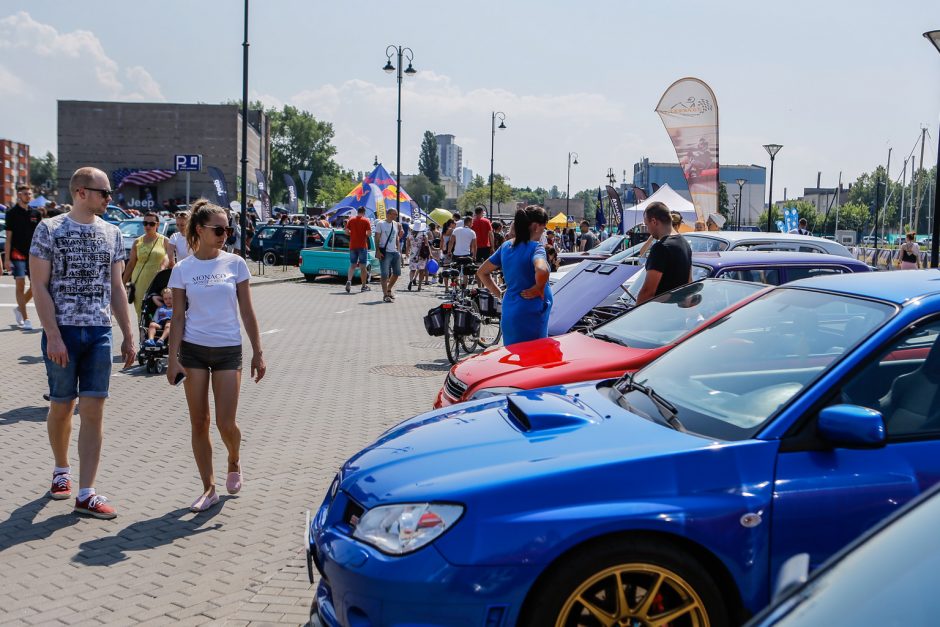 Džiazuojančioje Klaipėdoje – akį traukiantys automobiliai 