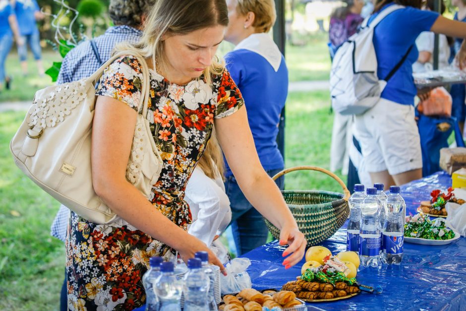 Paupių žmonės drauge palydėjo vasarą