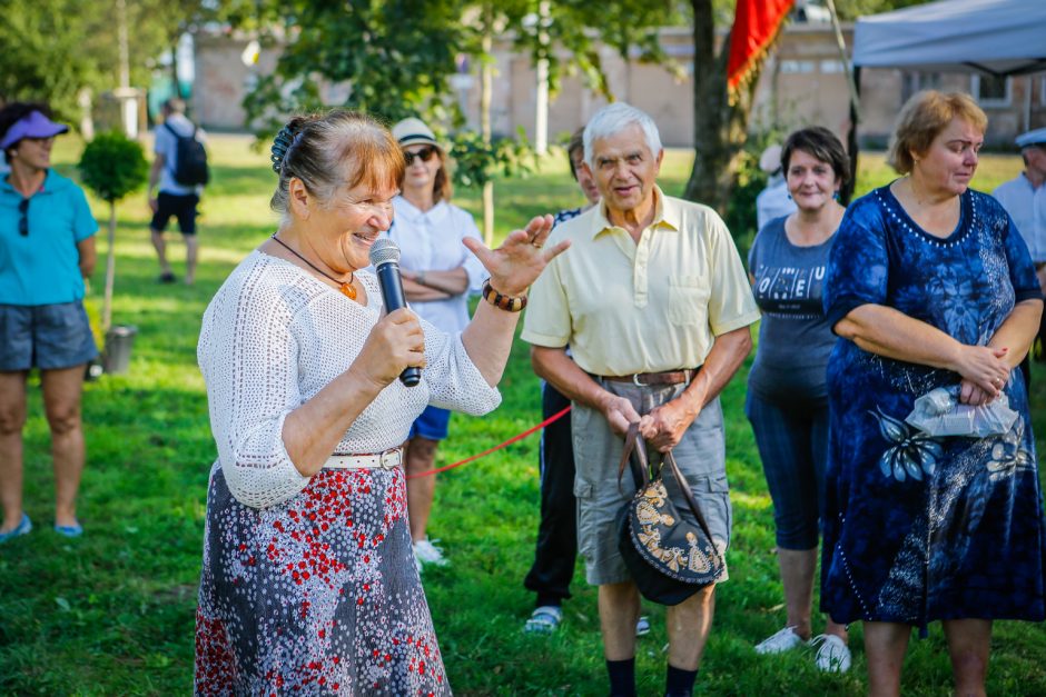 Paupių žmonės drauge palydėjo vasarą