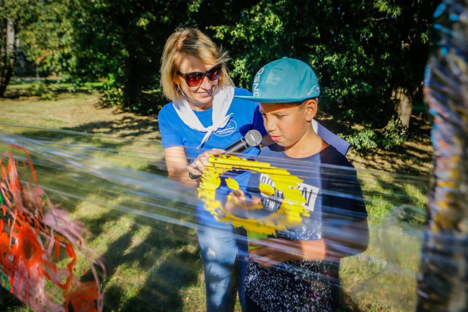 Paupių žmonės drauge palydėjo vasarą