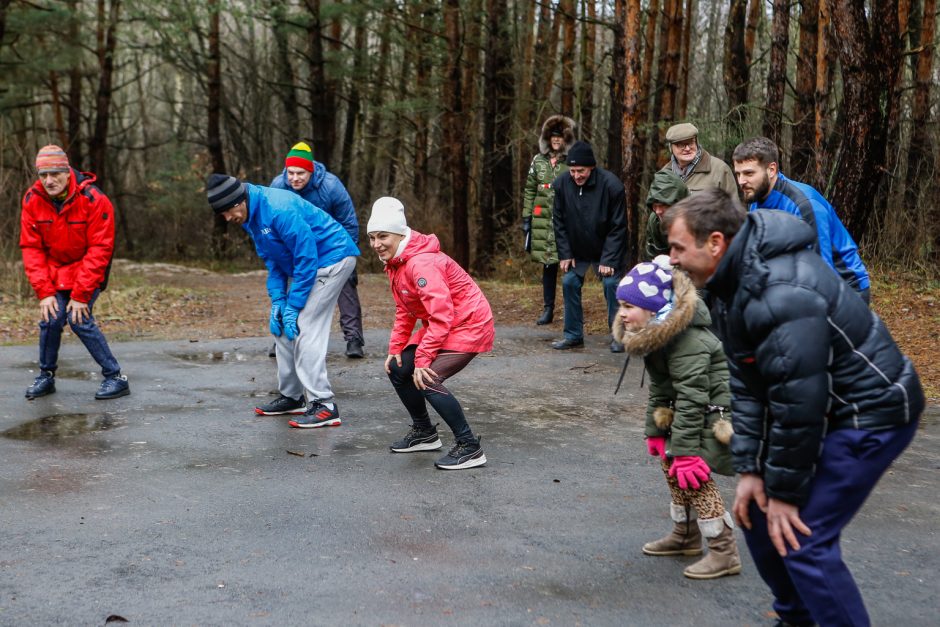 Sveikuoliai metus pradėjo audringoje jūroje