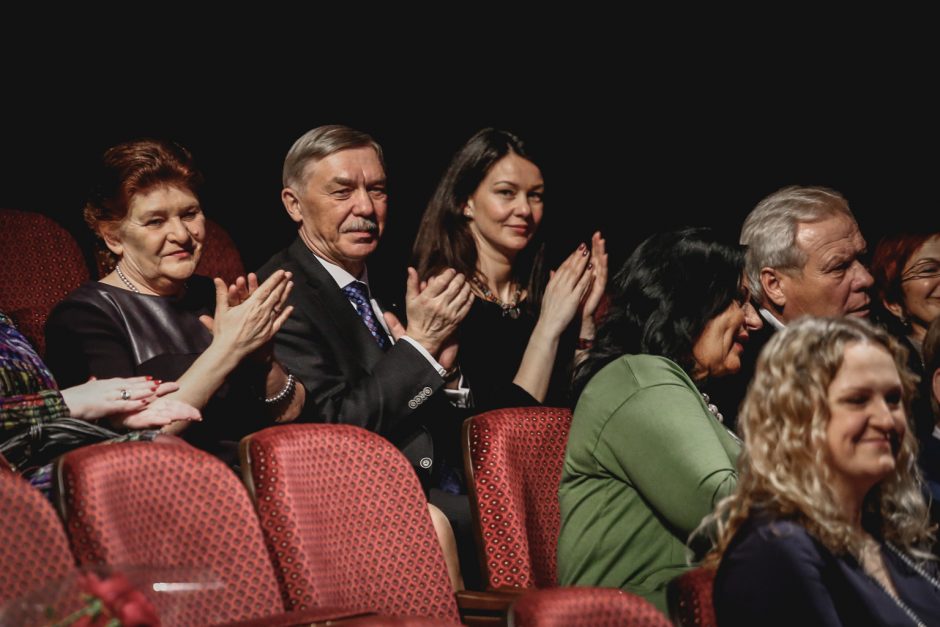 Teatro dieną – aplodismentai be spektaklio