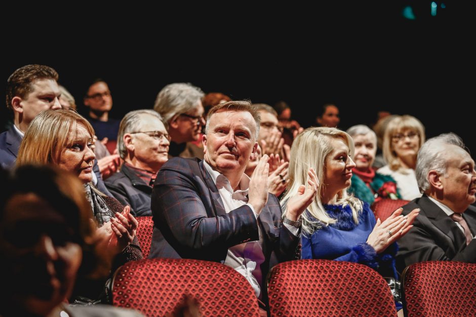 Teatro dieną – aplodismentai be spektaklio