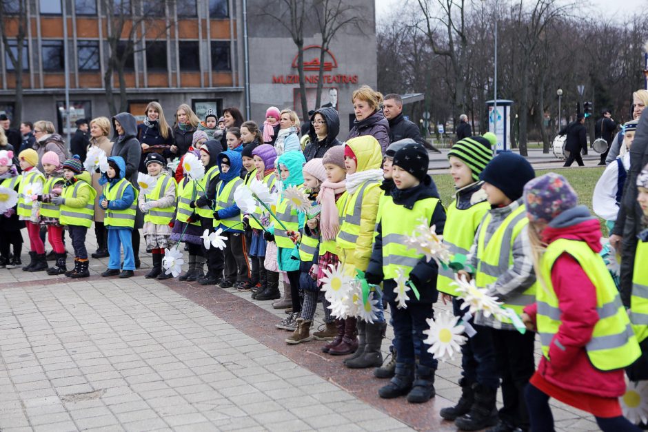 Tuberkulioze sergantiems klaipėdiečiams – ramunių žiedai