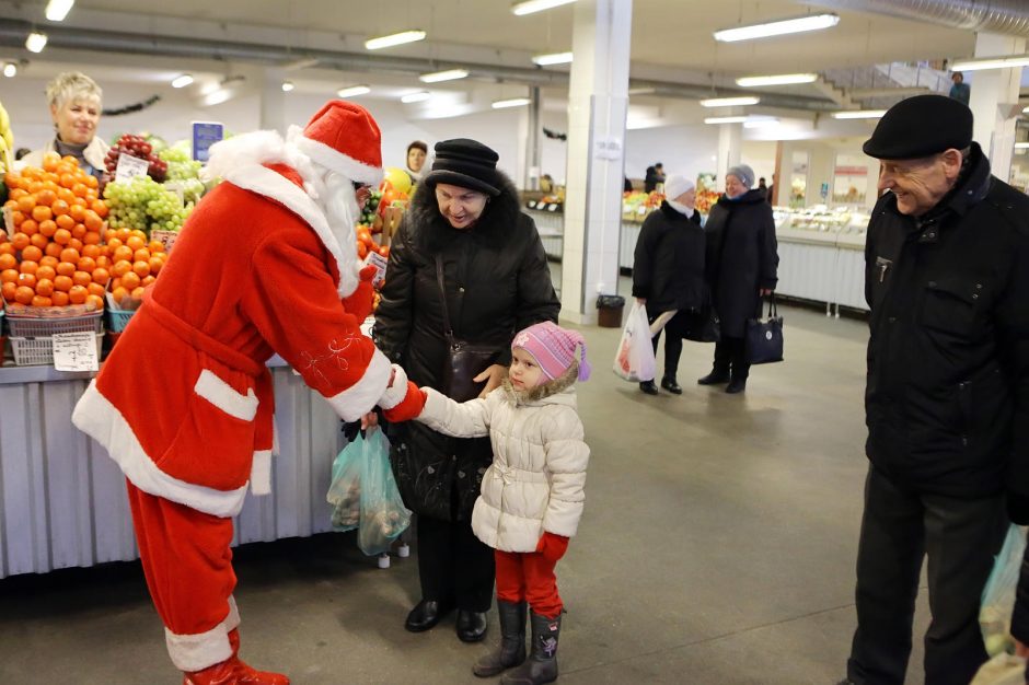 Turgaus prekeiviams padovanojo šventę