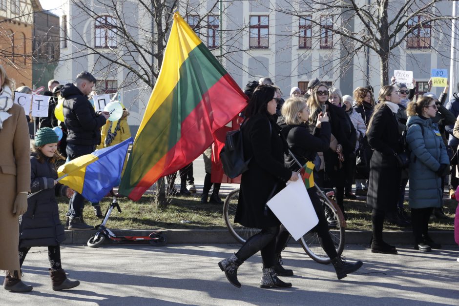 Klaipėdoje – moterų protestas prie Rusijos konsulato