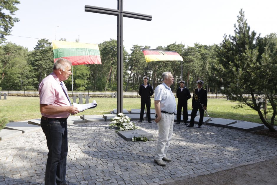 Kritusiems kariams – santūrus kapų tvarkytojų paminėjimas