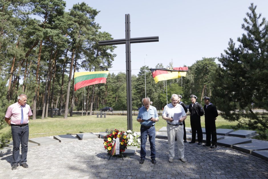 Kritusiems kariams – santūrus kapų tvarkytojų paminėjimas