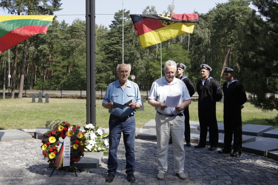 Kritusiems kariams – santūrus kapų tvarkytojų paminėjimas