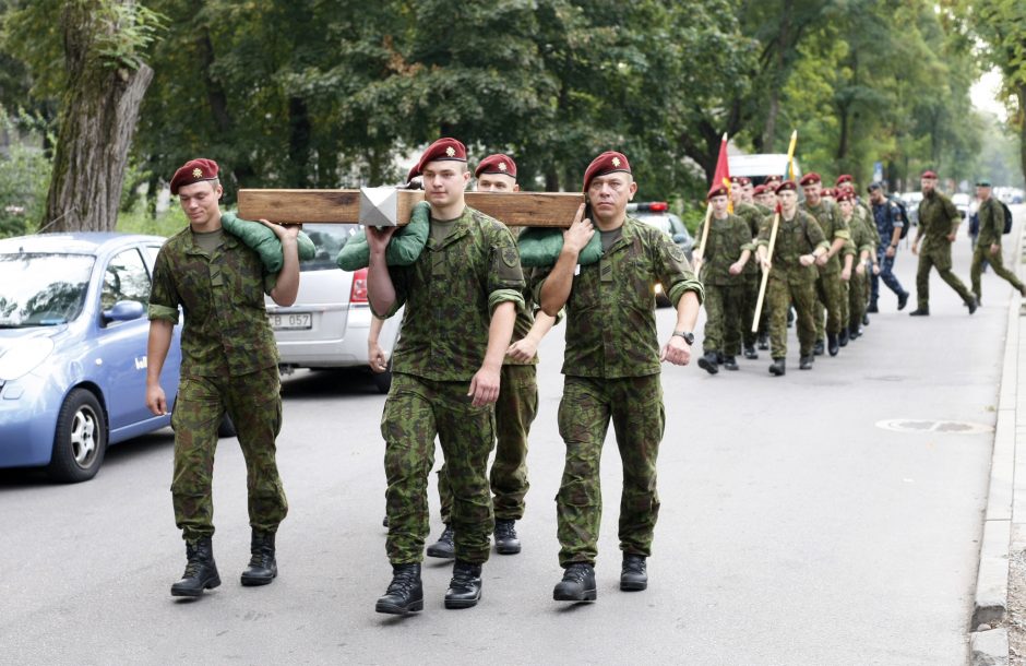 Nešdami kryžių kariai nužygiuos iš Klaipėdos į Kryžių kalną