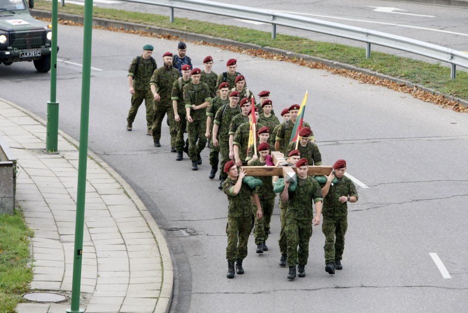 Nešdami kryžių kariai nužygiuos iš Klaipėdos į Kryžių kalną