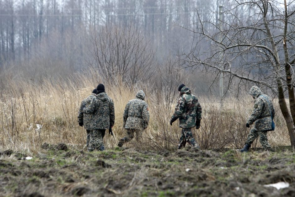 Būrys policininkų ir savanorių ieško dingusio vaikino