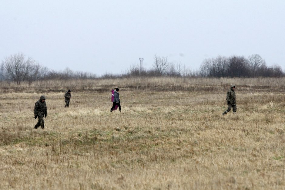 Būrys policininkų ir savanorių ieško dingusio vaikino