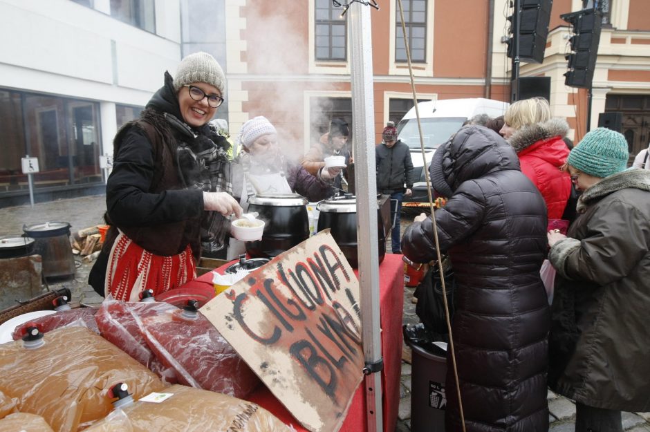 „Morės sanatorijoje“ – sveikatos, meilės ir laimės paieškos