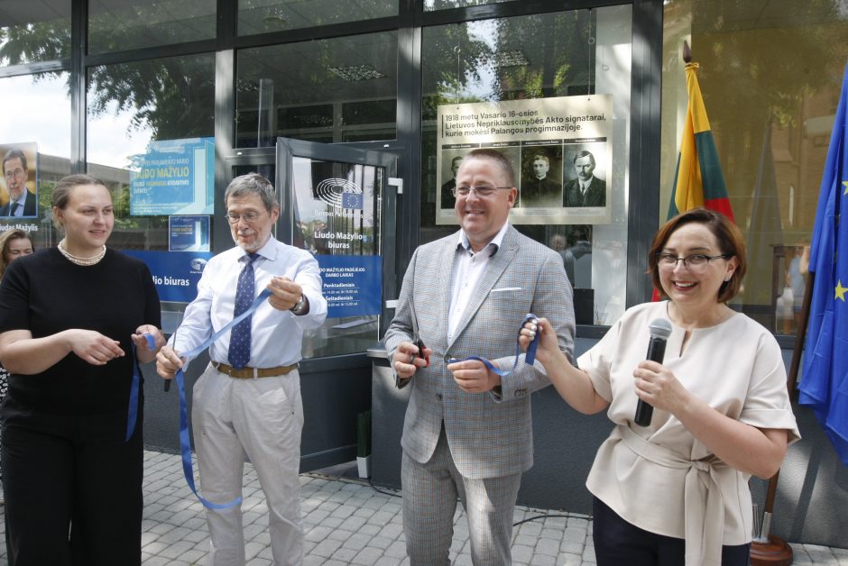 Palangoje atidarytas L. Mažylio biuras