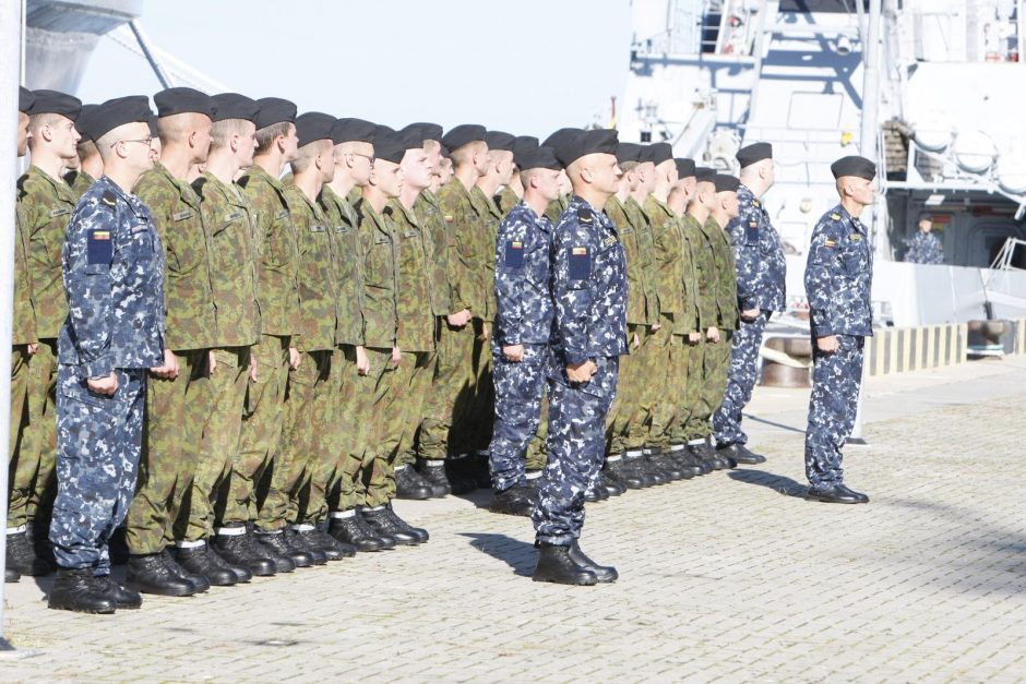 Uostamiestyje tarnybą baigė šauktiniai