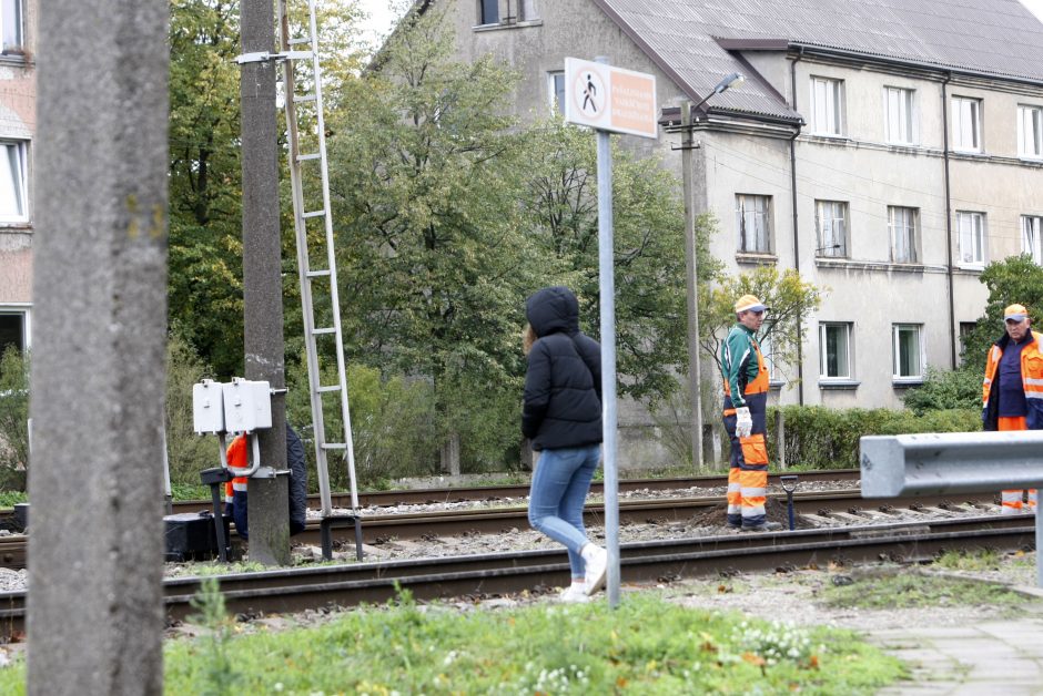 Klaipėdoje policininkai laukė prie geležinkelio: nutvėrė keturis pažeidėjus