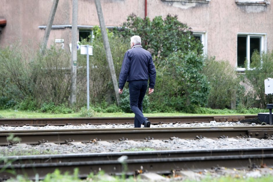 Klaipėdoje policininkai laukė prie geležinkelio: nutvėrė keturis pažeidėjus