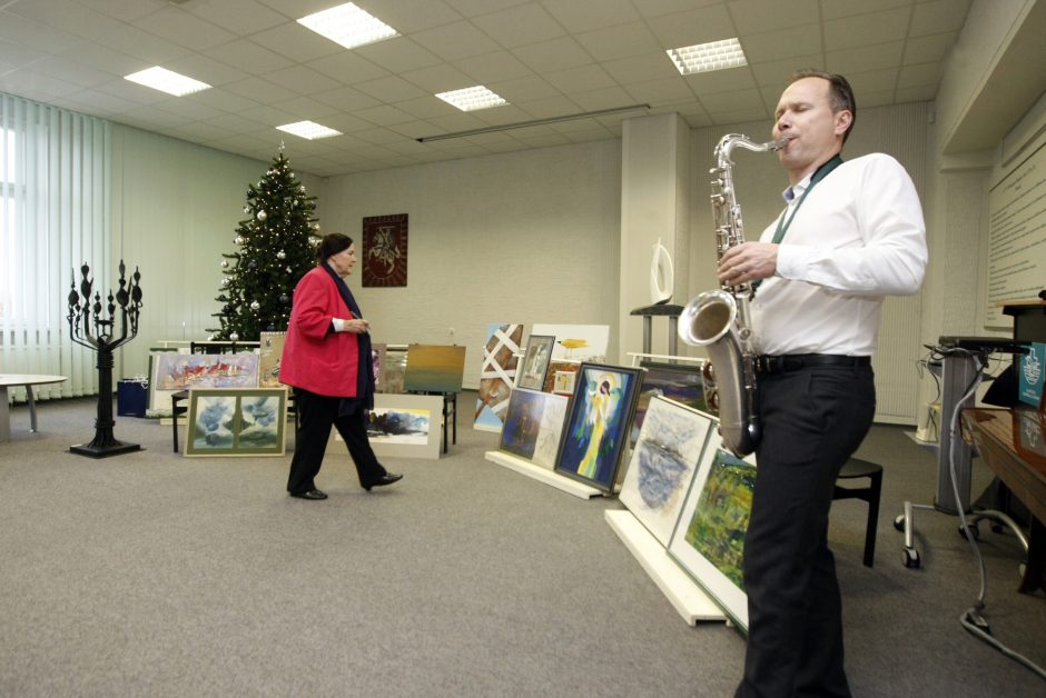 Klaipėdos jūrininkų ligoninės galeriją menininkai papuošė naujais darbais