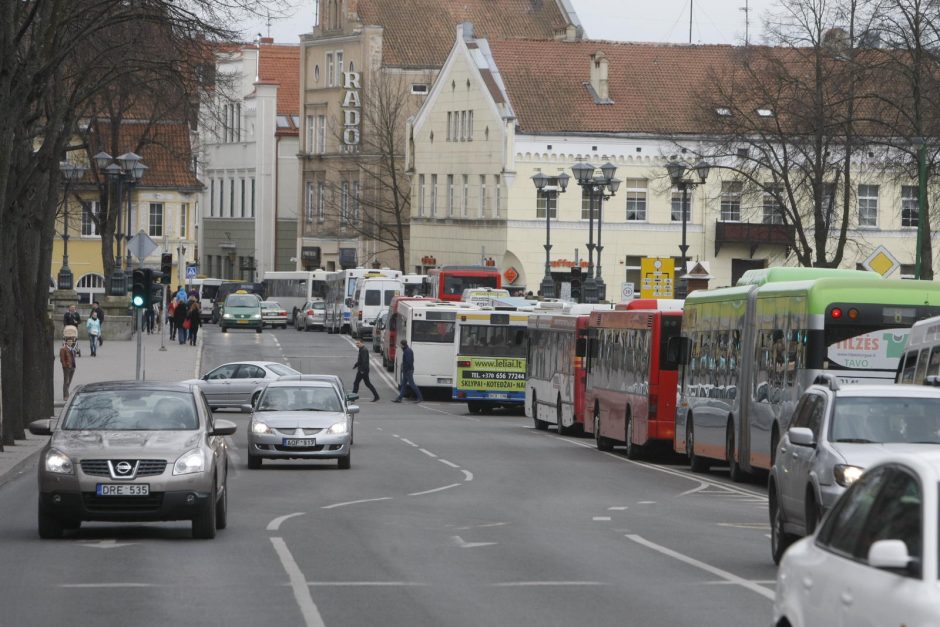 Klaipėdos tikintieji ėjo Kryžiaus kelią