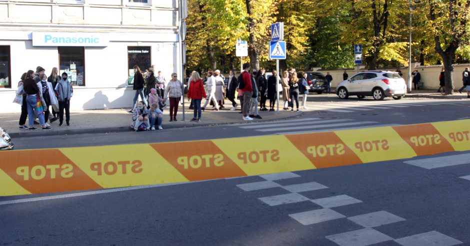 Pareigūnai sprogmenų Kauno „Akropolyje“ nerado, prekybos centras atnaujino darbą