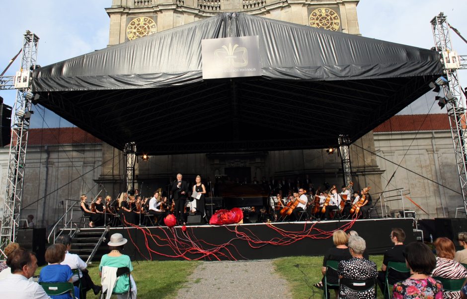 Pažaislio muzikos festivalio pradedamajame koncerte – staigmenos muzikos gerbėjams