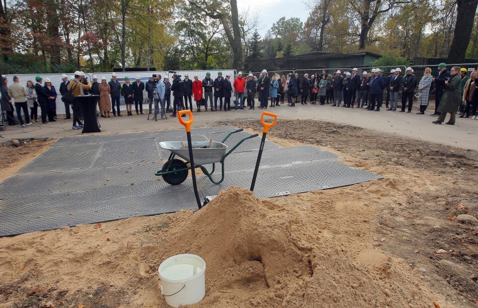 Zoologijos sodo rekonstrukcija: išgriauti voljerai, statybų pradžia ir atidarymo nuotaikos