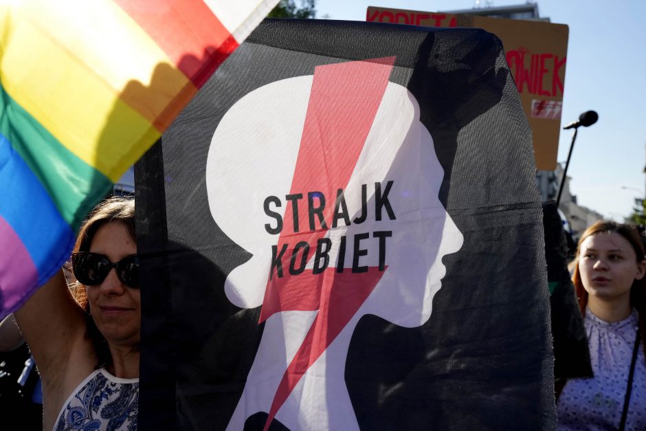 D. Tuskas: Lenkijoje abortų liberalizavimo projektai negaus parlamentinės daugumos