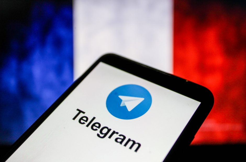 „Telegram“ vadovui P. Durovui pateikti kaltinimai, jam uždrausta išvykti iš Prancūzijos