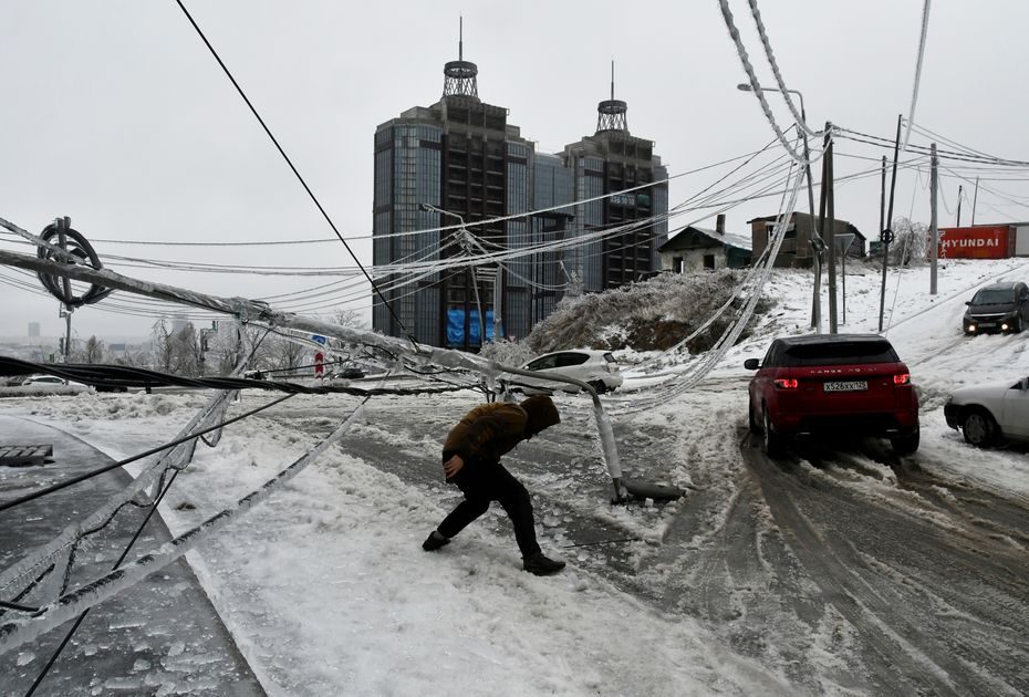 Rusijos Vladivostoko miestą nuniokojo ledinis lietus
