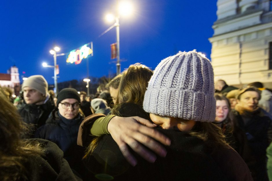 Apie pusė tūkstančio žmonių Vilniuje susirinko pagerbti A. Navalno