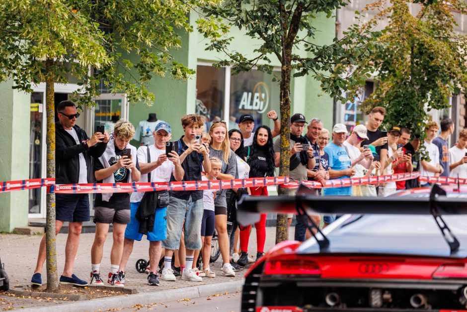 Jau išdalyti pirmieji jubiliejinių „Aurum 1006 km lenktynių“ apdovanojimai