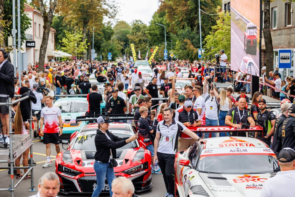 Jau išdalyti pirmieji jubiliejinių „Aurum 1006 km lenktynių“ apdovanojimai