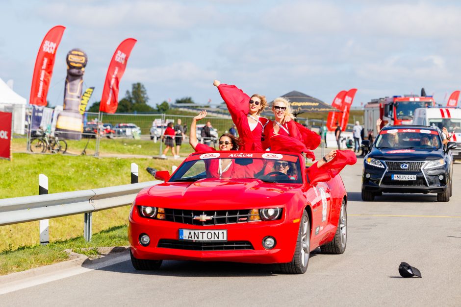 „108 km Moterų iššūkio“ lenktynių startas