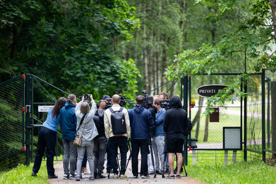 Po apsilankymo J. Borisovo valdose esančiame požemyje – skirtingos versijos: čia buvo ne šaudykla?