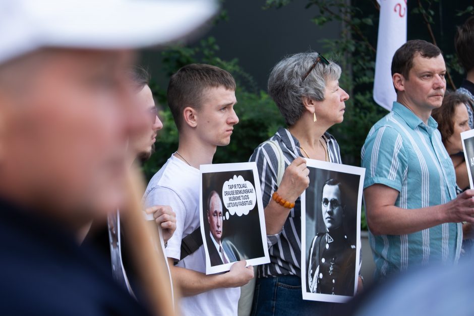 A. Bužinskas K. Škirpai skirtos atminimo lentos pakabinimą vadina vandalizmu: kreipsimės į policiją