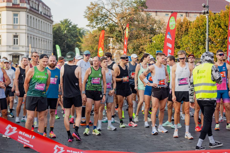 „Svarbu, kad pasirodytume lietuviams“: Vilniaus maratone – 1,2 tūkst. NATO karių