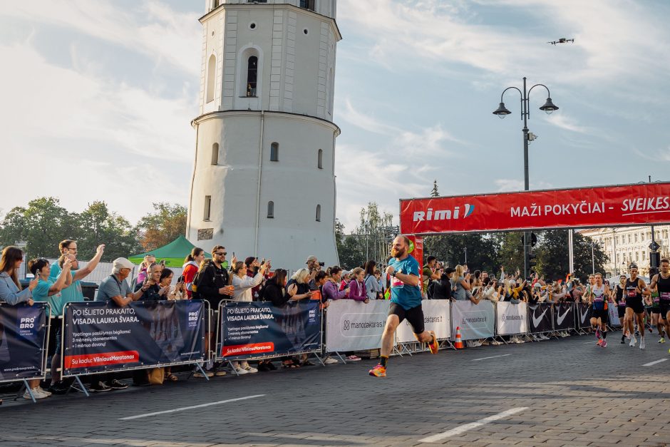 „Svarbu, kad pasirodytume lietuviams“: Vilniaus maratone – 1,2 tūkst. NATO karių