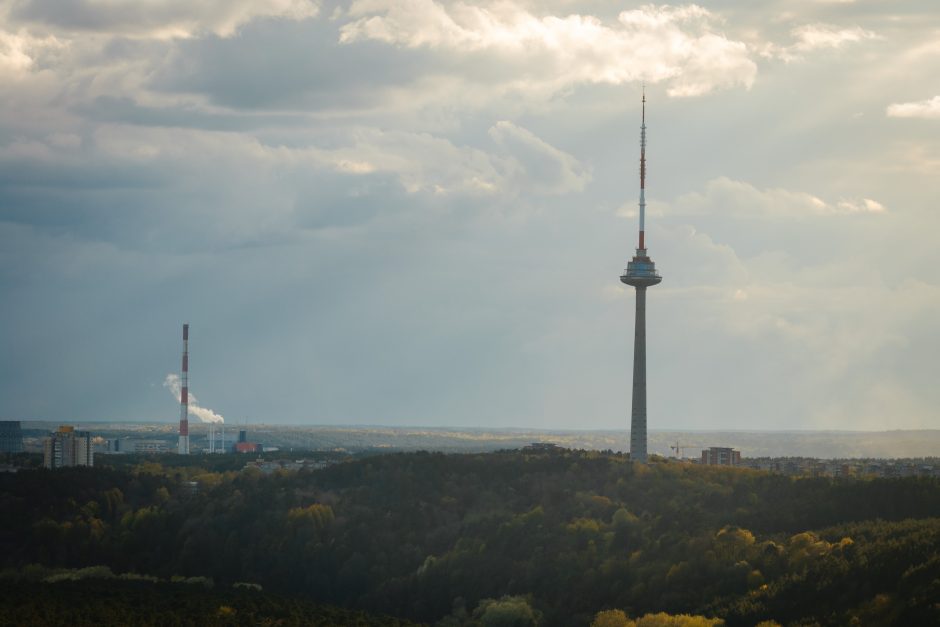 Kelininkai: šalyje keliai sausi, vietomis boluoja rūkas