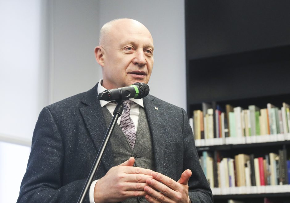 Konkursą į M. Mažvydo bibliotekos vadovus pralaimėjęs R. Gudauskas prašo priteisti jam turtinę žalą