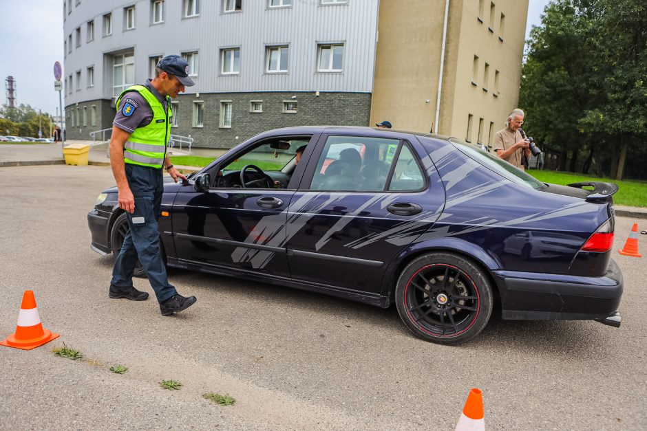 Neįprastas policijos reidas Kaune: kai kurie vairuotojai atvyko net du kartus